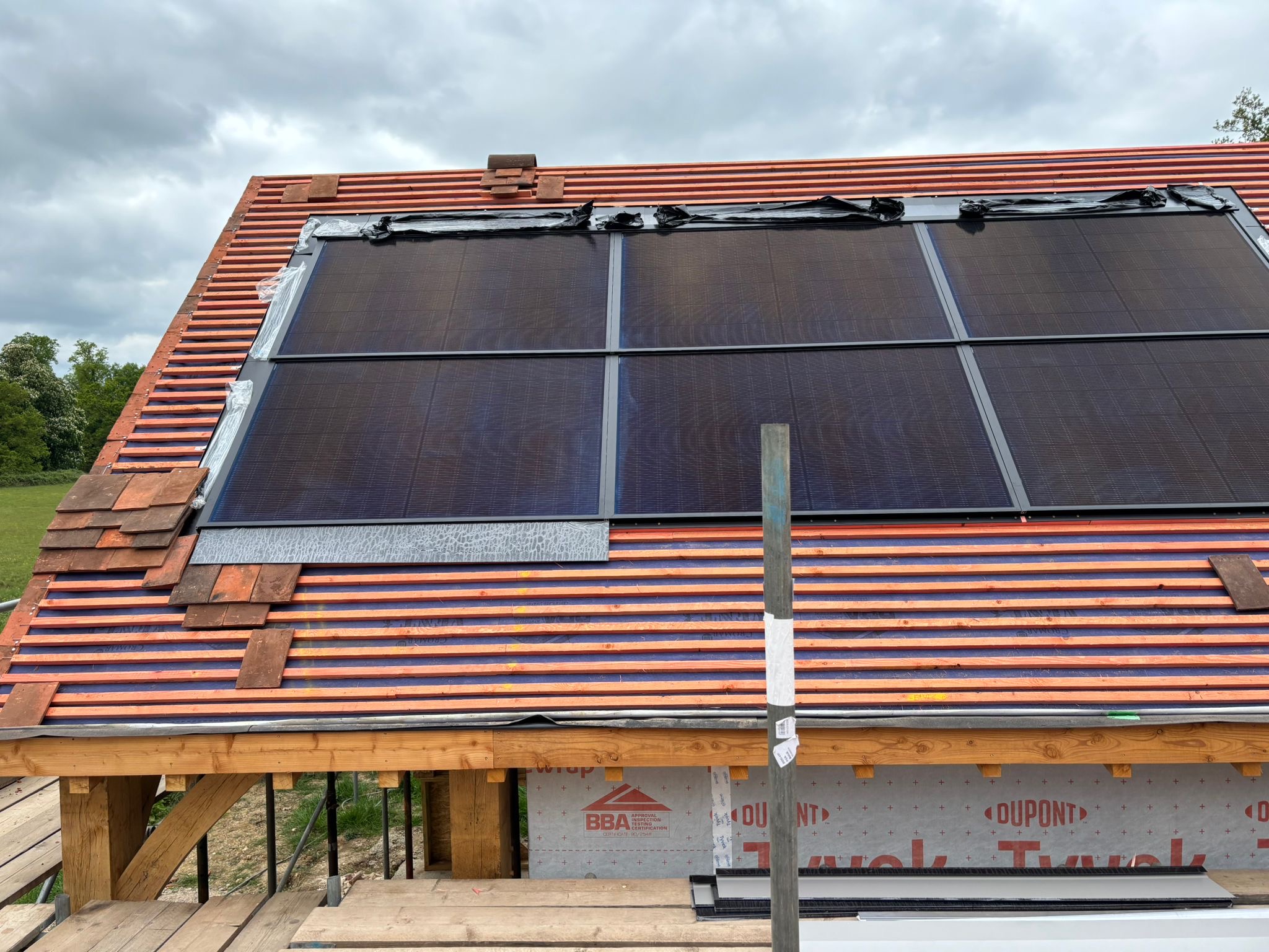Integrated Roof Solar during Installation